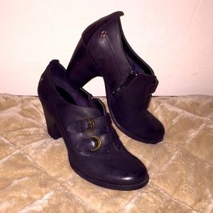 Clarks indigo shooties